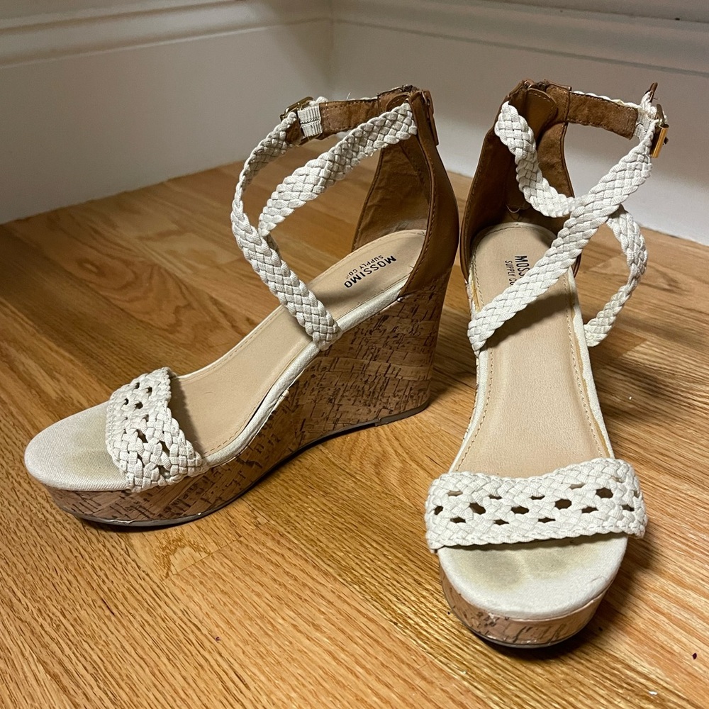 Mossimo sz 6.5 wedge sandal